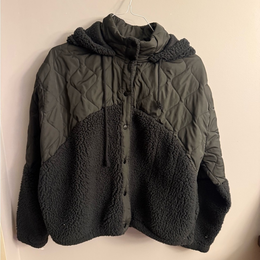 PacSun Black Quilted & Sherpa Jacket | Hooded Snap Front | Size Large